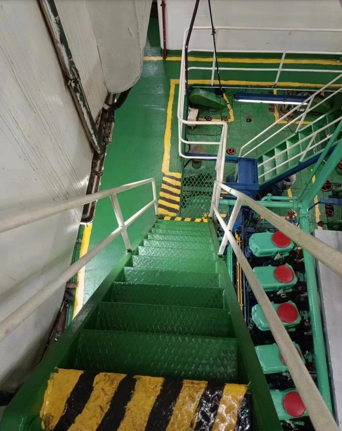 tanker-ship-for-sale-snp-shipping-brokerage-aibmaritime-lafiotakis-group-chinese-build-2004-dwt-4111mt-engine-room45FABB10-1D9F-2CAC-0FEF-B20368007A4D.jpg