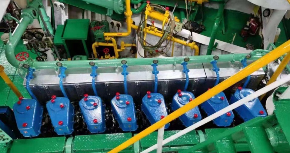 tanker-ship-for-sale-snp-shipping-brokerage-aibmaritime-lafiotakis-group-chinese-build-2003-dwt-4460mt-engine-room64CDD516-87E7-5311-F226-19C678402180.jpg